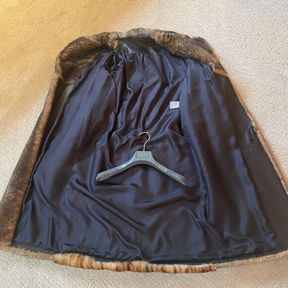 Tom Ford Fur Coat- size 44 - Picture 7 of 10